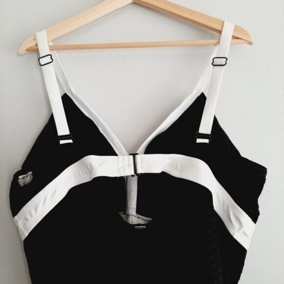KRISTA - NWOT One Piece Swimsuit Colorblock B&W Sz 24 W D - Picture 8 of 12